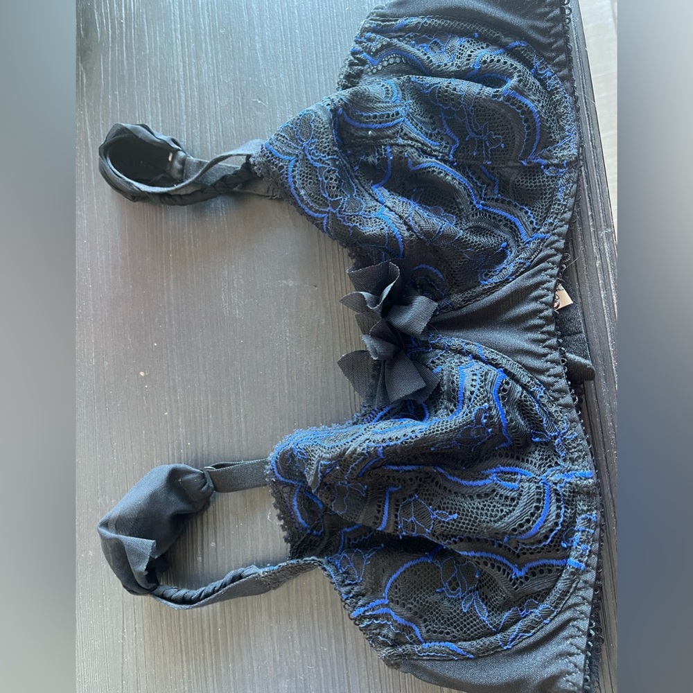French lace unlined bra